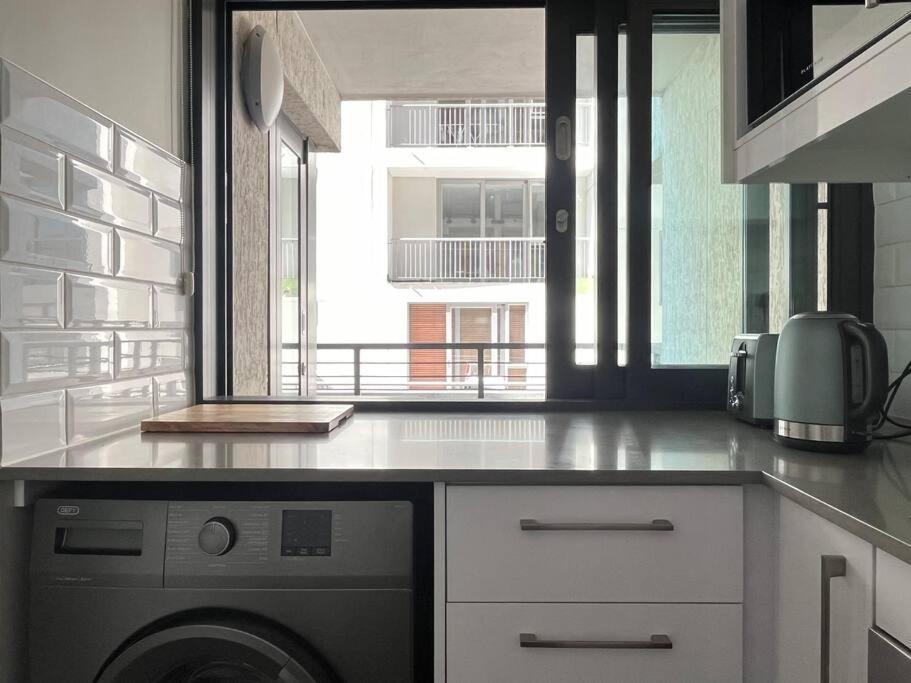 Modern In Observatory Apartment *