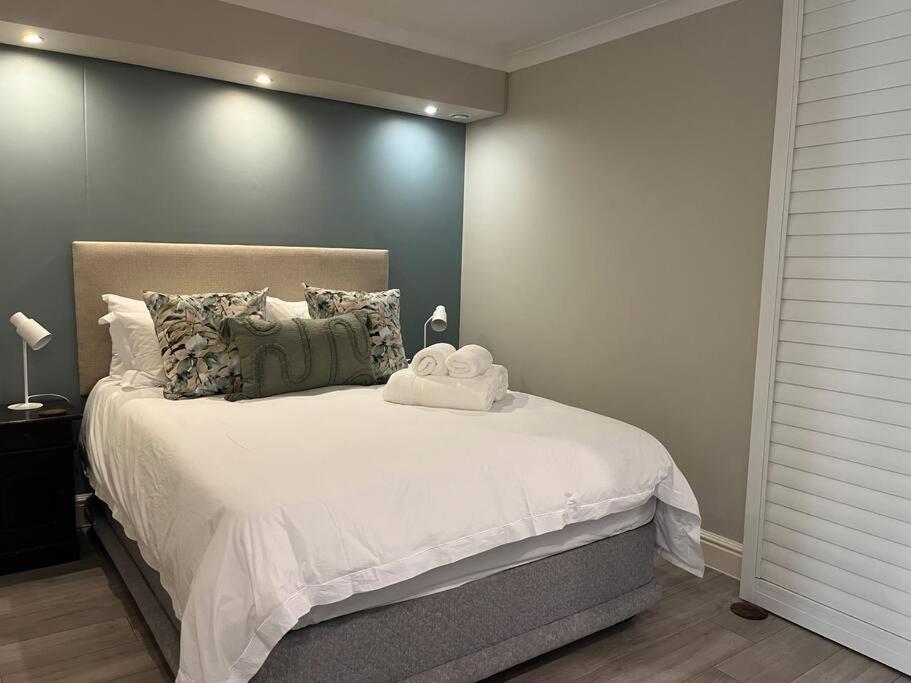 Apartment Modern In Observatory Cape Town